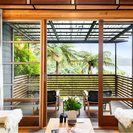 Bay Of Many Coves Hotel Arthur's Bay Exterior photo